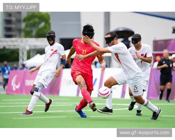 哥伦比亚骑手安德烈亚·瓦尔加斯在2024年巴黎奥运会盛装舞步比赛中以“Homerus P”马匹获得第20名，表现出色。